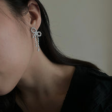 Load image into Gallery viewer, FRANCOISE RIBBON EARRINGS IN SILVER (S925)
