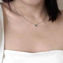 Load image into Gallery viewer, RUE-CLER HALF CHAIN NECKLACE IN SILVER (LONDON BLUE TOPAZ)
